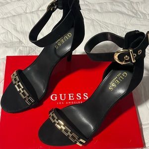 Brand new Suede Guess Heels with Gold details 
Size: 9 
Great for Gift